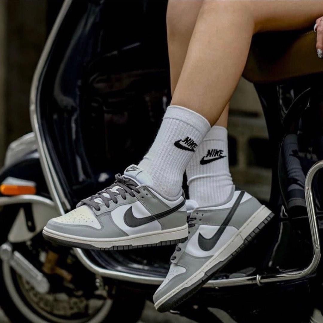 Nike Dunk Low (White/Grey)