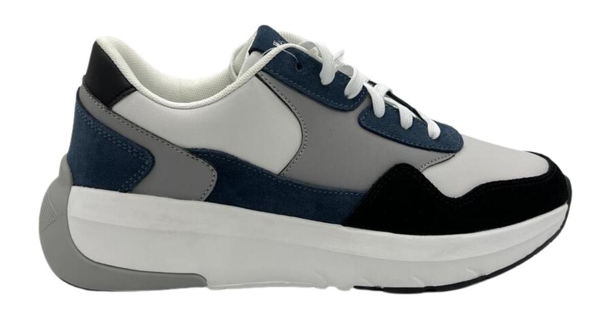 G West Running shoes